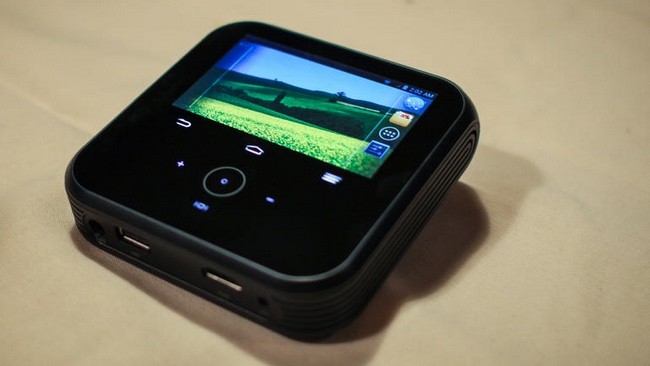 ZTE LivePro: Un proyector y hotspot wifi portátil todo en el mismo dispositivo